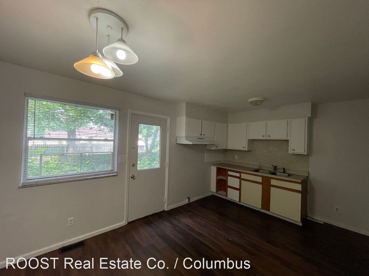 1982 Dunbar Drive - Photo 3 of 8