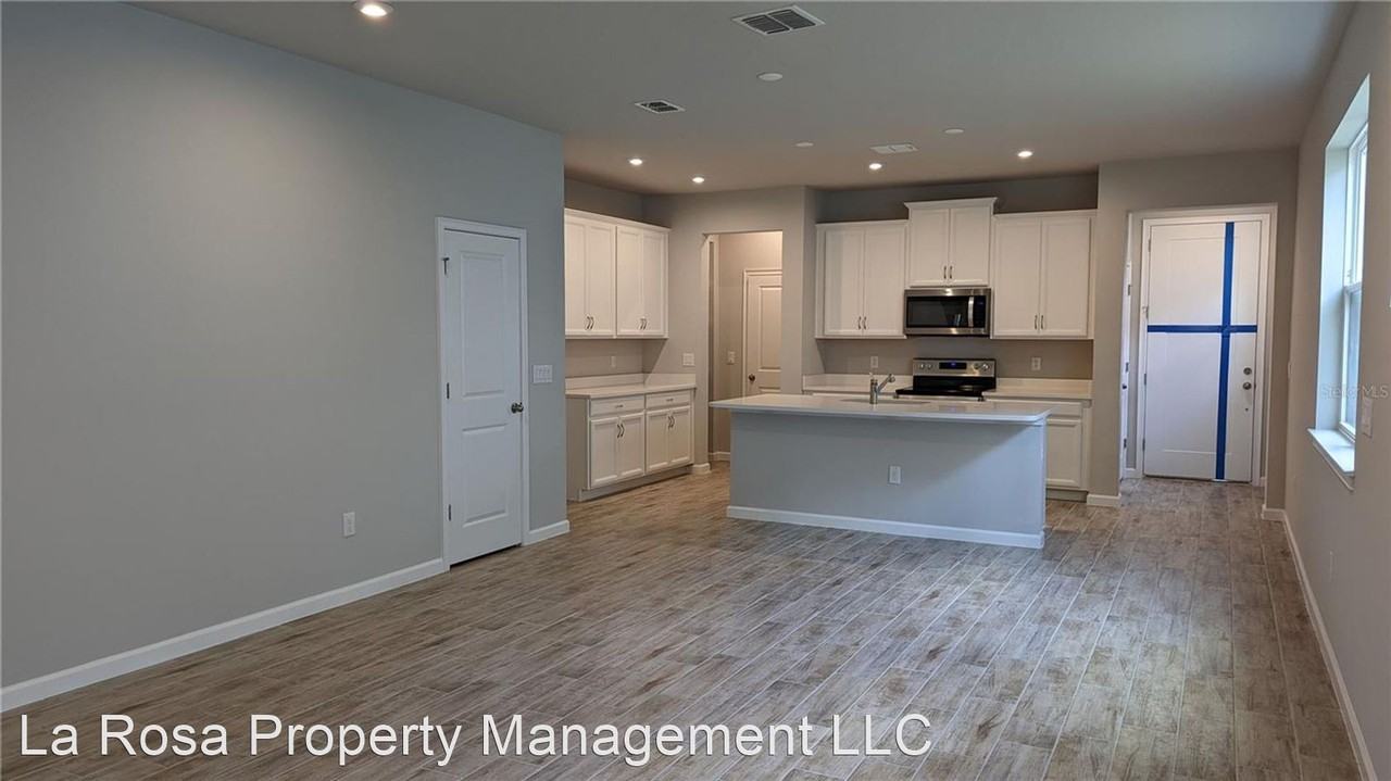 4300 Cloud Hopper Way - Photo 3 of 10