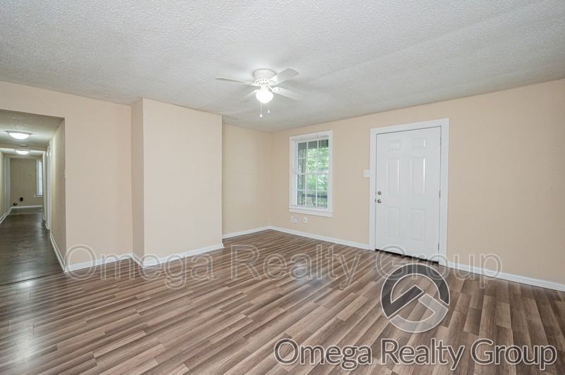 3208 Clopton St Sw - Photo 7 of 25