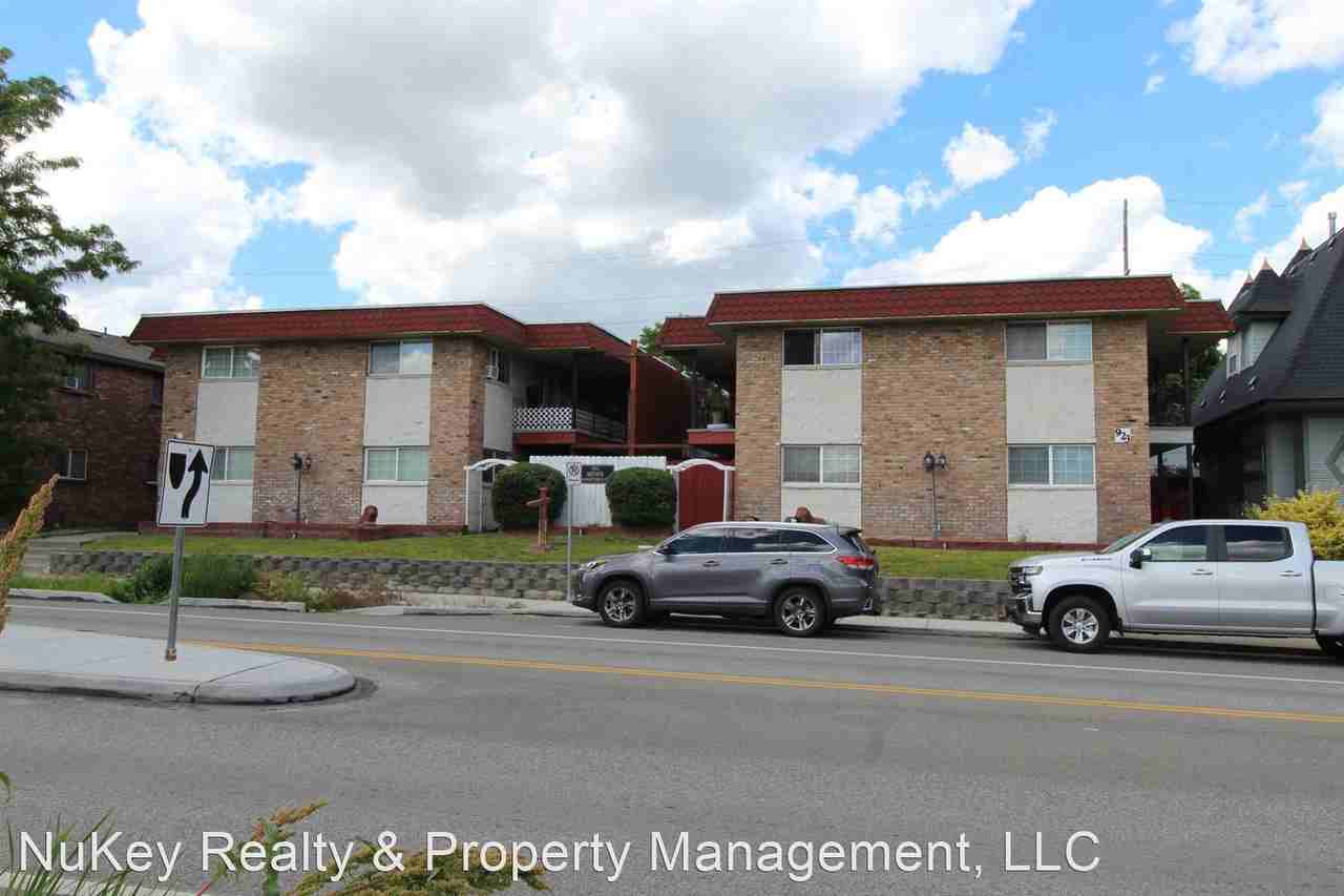 917 E. Indiana Ave. - Photo 2 of 3