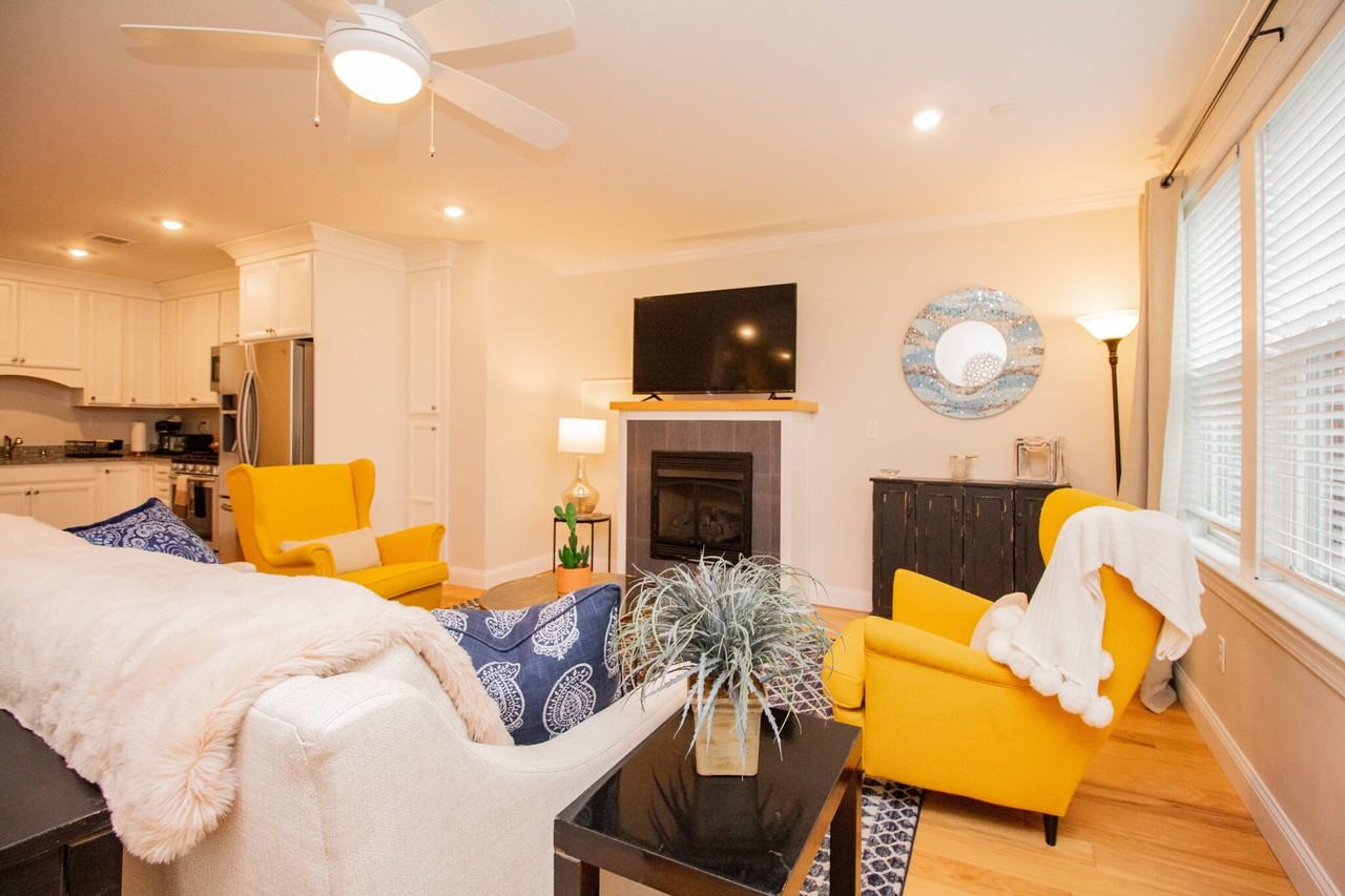 1008 Tremont St #4 - Photo 2 of 35