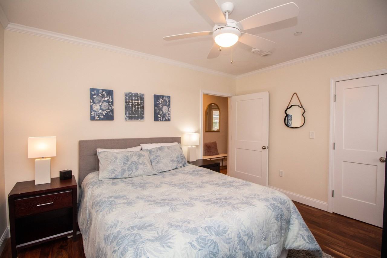 1008 Tremont St #4 - Photo 5 of 35