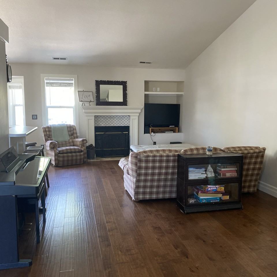 441 Sw - Photo 3 of 11
