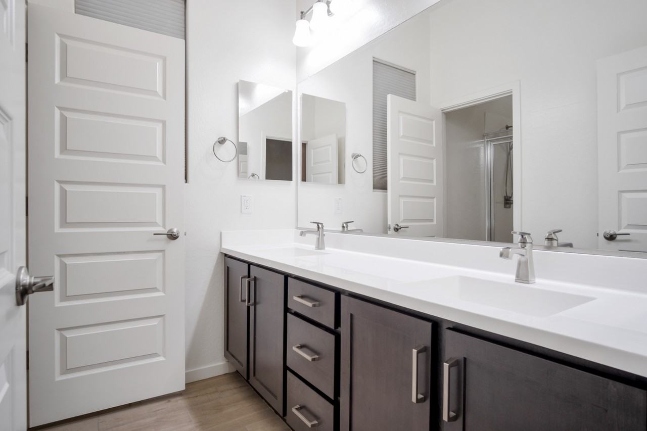 23481 S 212th St - Photo 6 of 7