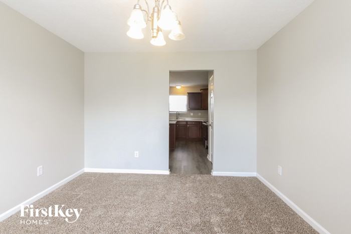 2214 Scarlet Ct - Photo 3 of 15