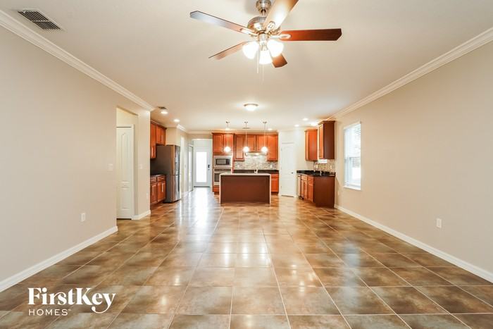 994 Roberta Rd - Photo 2 of 15