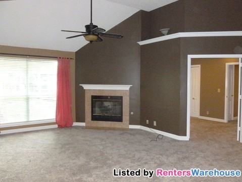 3477 Harborwood Cir - Photo 3 of 14