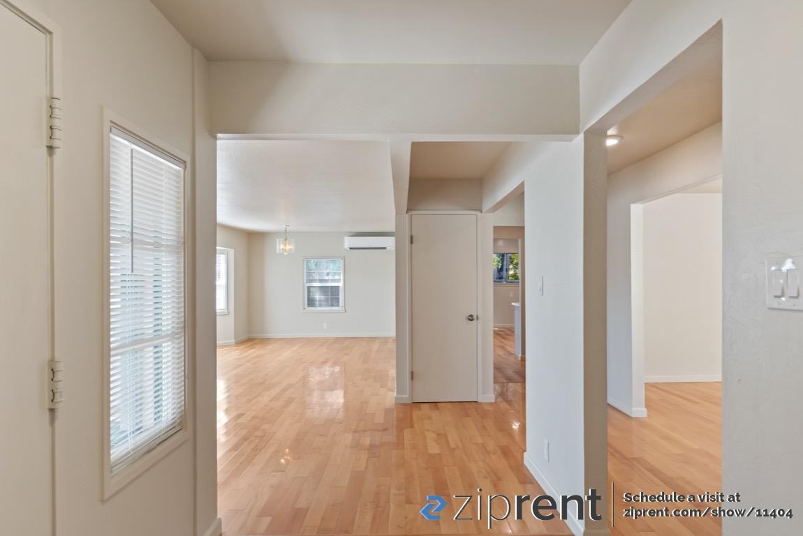 3573 Middlefield Rd - Photo 3 of 27