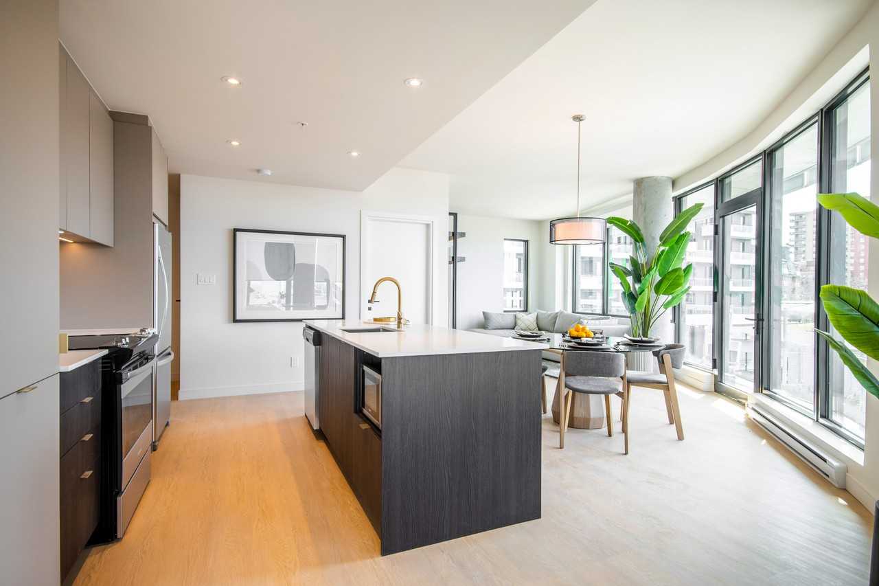 Central Parc Laval 3405 Boul Le Carrefour, Laval, QC H7T 0M9