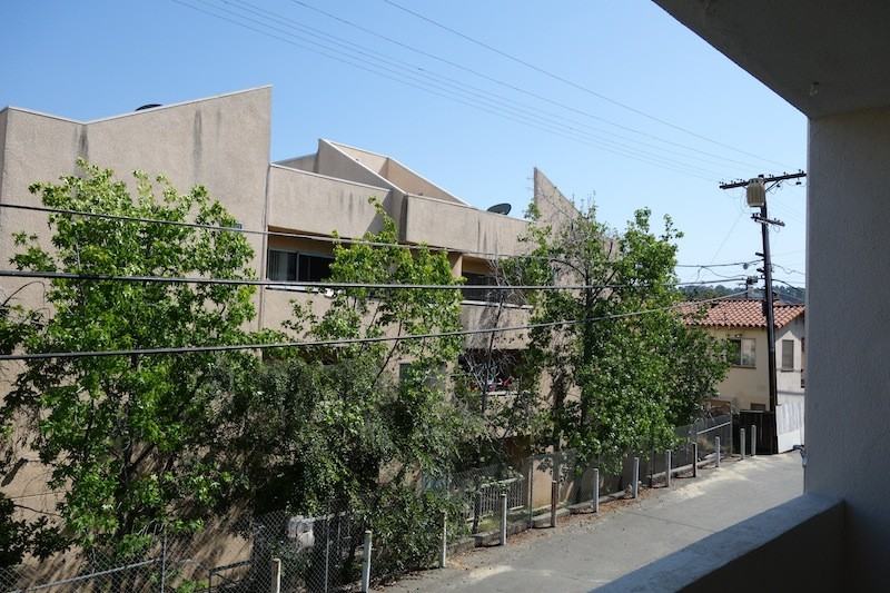 4375 York Blvd - Photo 2 of 21