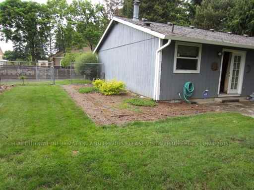 548 NE 192nd Ave - Photo 2 of 11