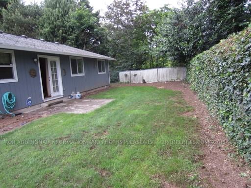 548 NE 192nd Ave - Photo 3 of 11