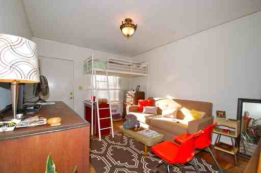 2451 Bonar St - Photo 3 of 14