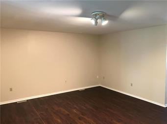 1548 Pinewind Dr - Photo 3 of 16