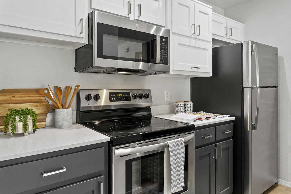 Jade Scottsdale - Photo 4 of 37