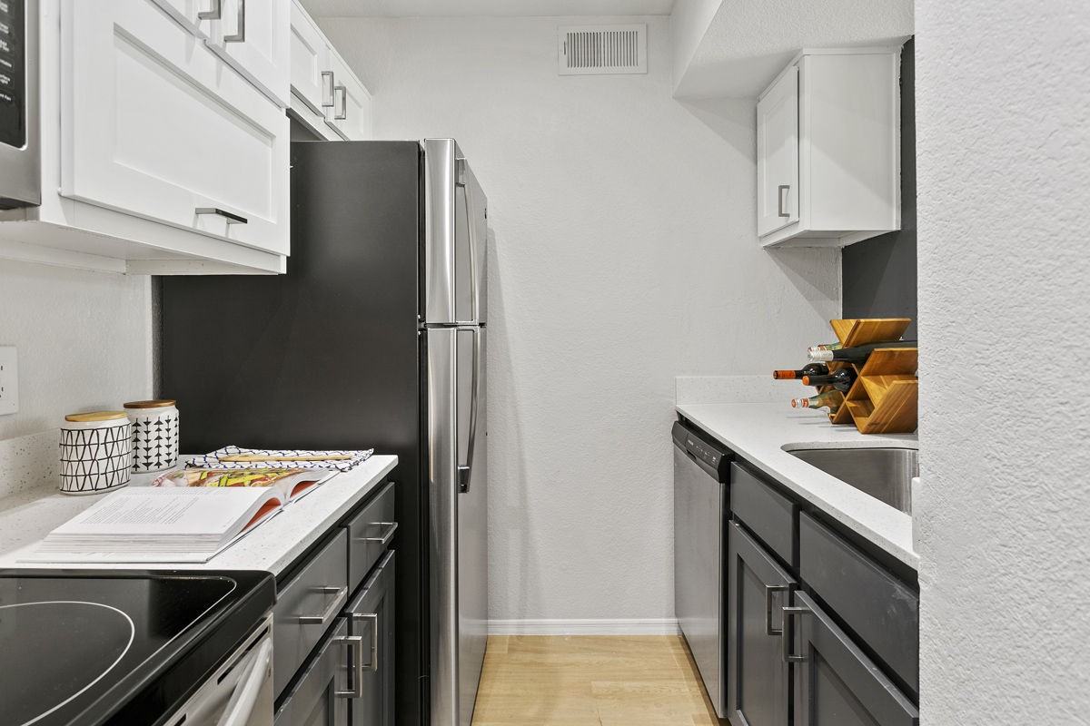 Jade Scottsdale - Photo 6 of 37