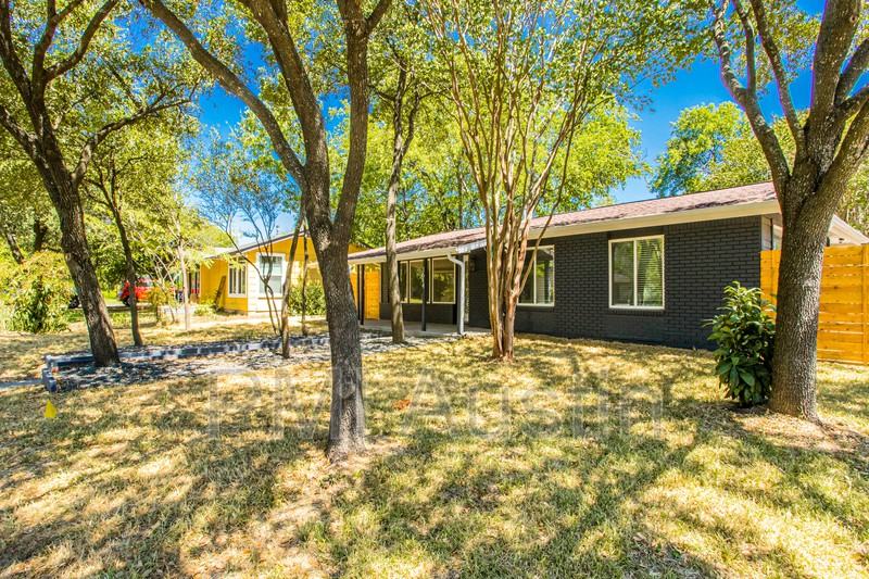 1614 Corona Dr - Photo 3 of 30