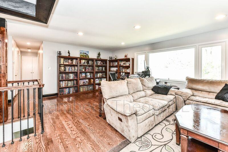 1328 N Ivanhoe St - Photo 3 of 36