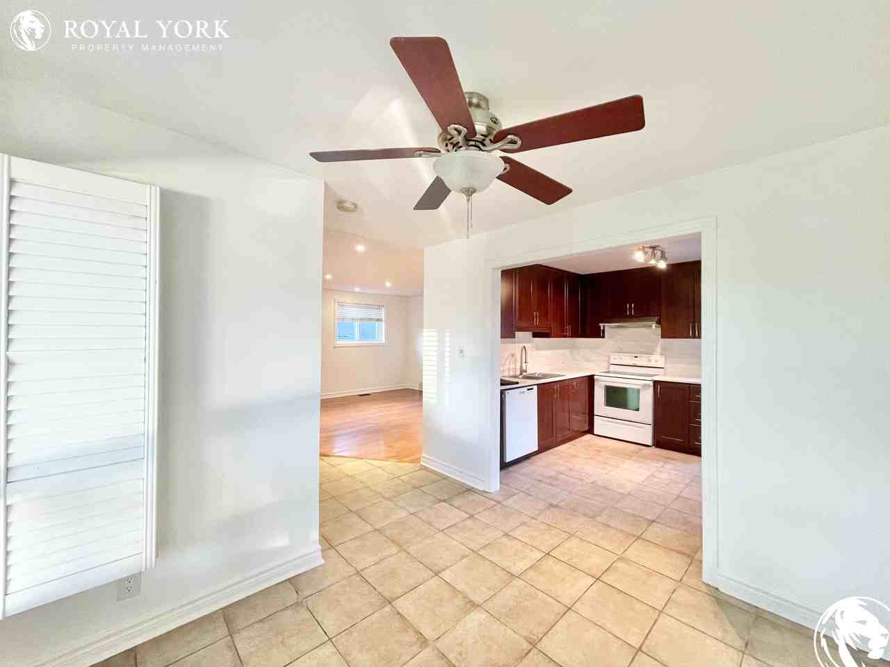 833 Miriam Rd - Photo 2 of 45