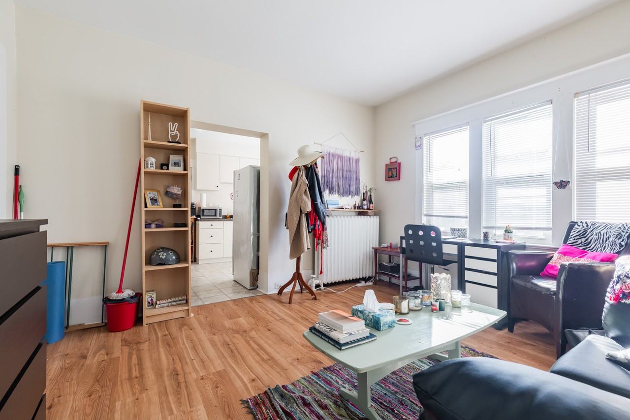 1 Playter Cres - Photo 3 of 4