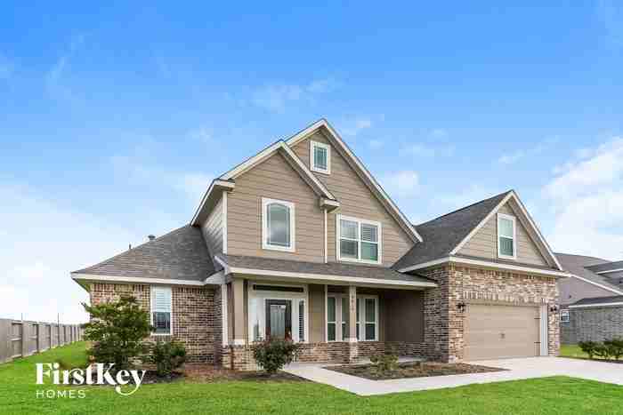 9819 Oaklawn Dr - Photo 2 of 15