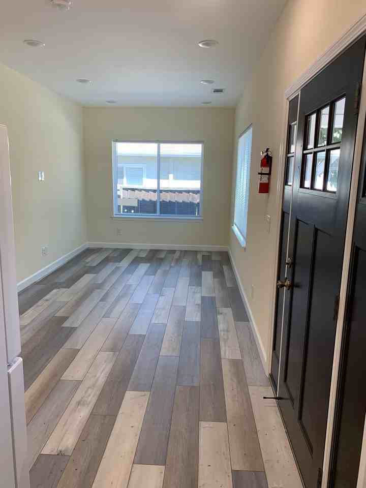 815 West Taylor Street 2 - Photo 3 of 17