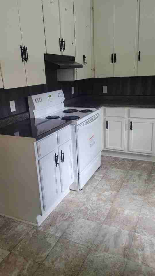 2225 E 6th St #1 - Photo 3 of 6