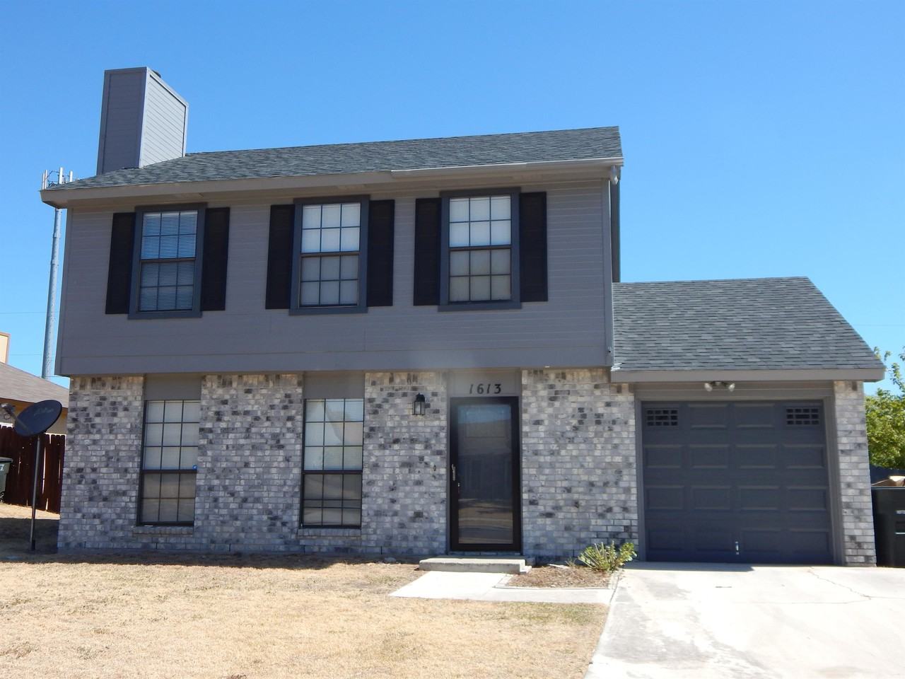 1613 Bobby Lee Dr #1 - Photo 2 of 50
