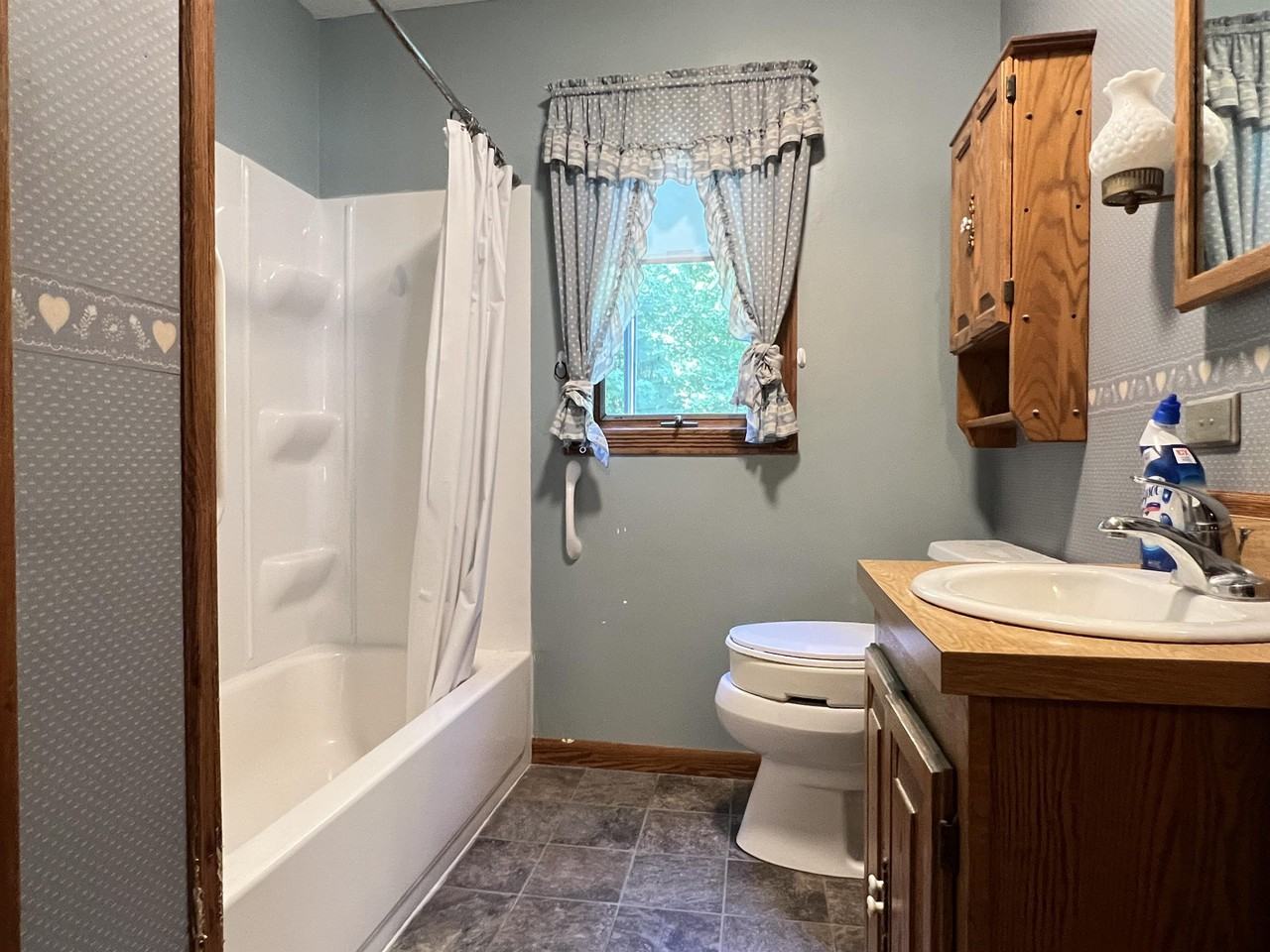 104 Sunset Dr #1 - Photo 4 of 11