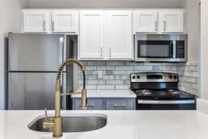 featured image of 2003 Skyline Dr