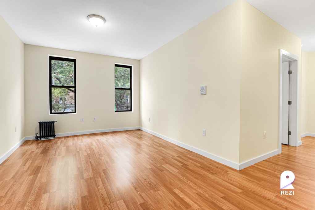 1 Bennett Ave - Photo 3 of 28