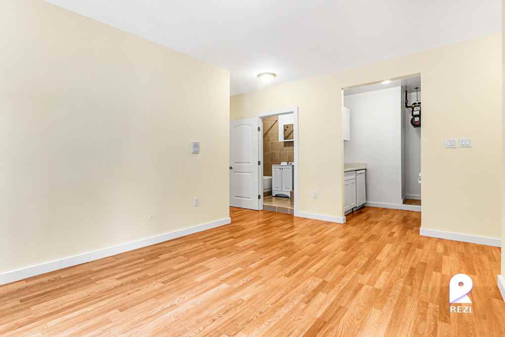 1 Bennett Ave - Photo 5 of 28