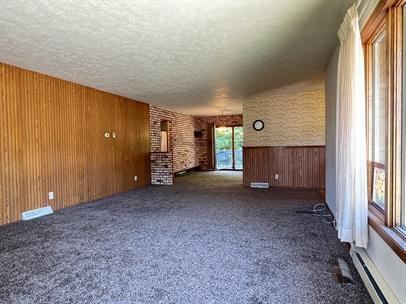 104 Sunset Dr - Photo 3 of 11