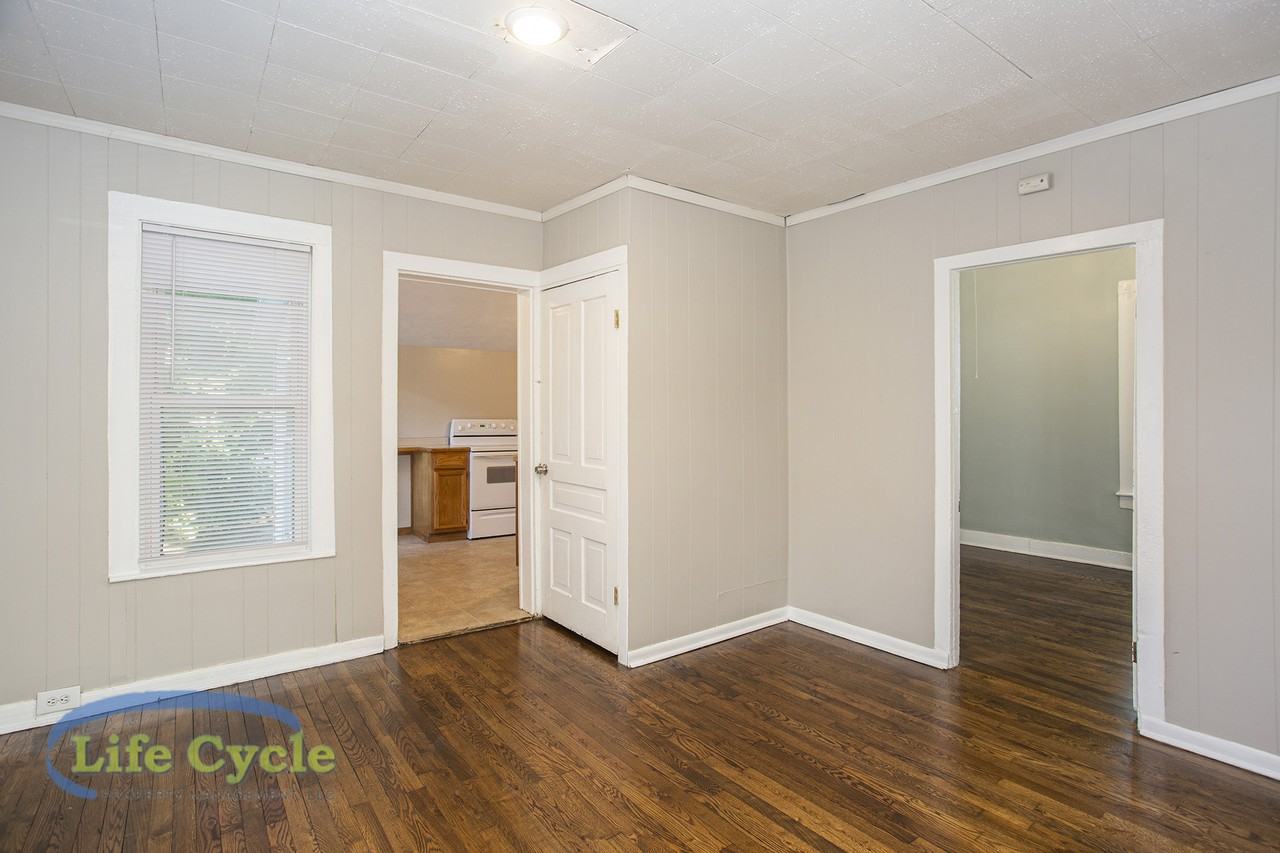 243 Lane Ave Nw #1 - Photo 6 of 8