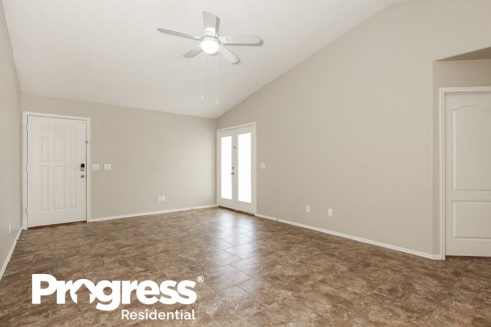 12577 W Desert Flower Rd - Photo 3 of 16