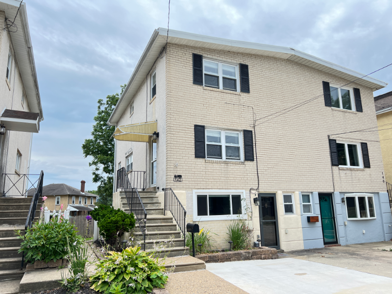 142 Rosemary Ave - Photo 2 of 28