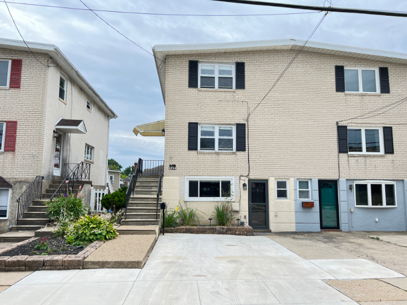 142 Rosemary Ave - Photo 3 of 28