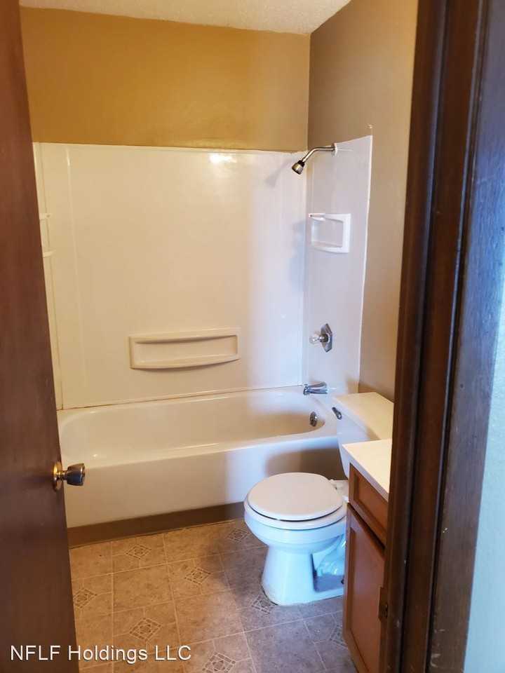 308 S J st - Photo 2 of 2