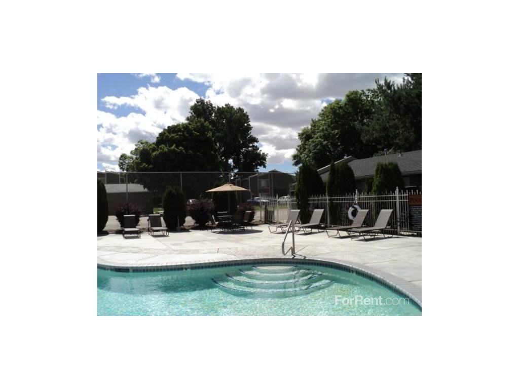 Boulder Creek Apartments - Photo 3 of 20