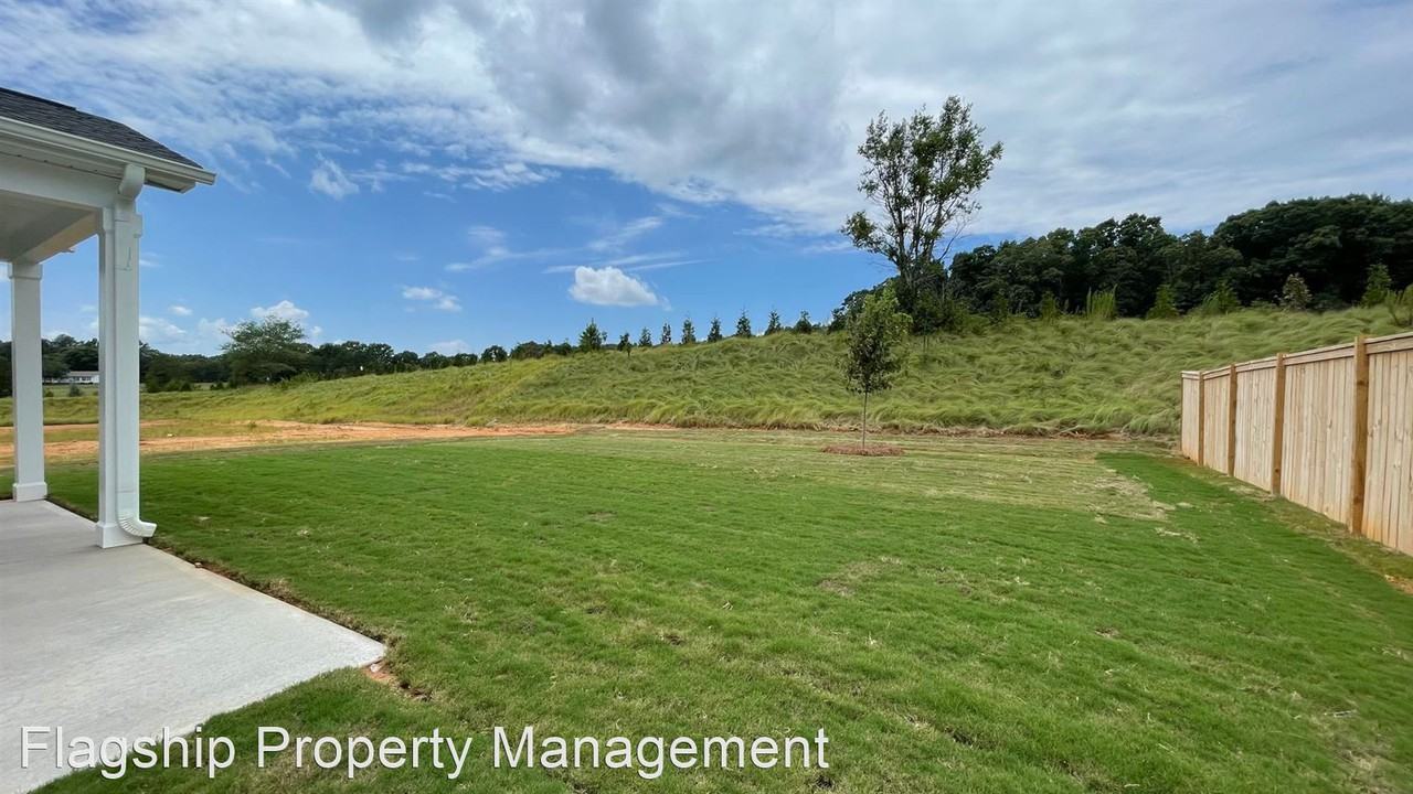 410 Plumblee Ln - Photo 2 of 42