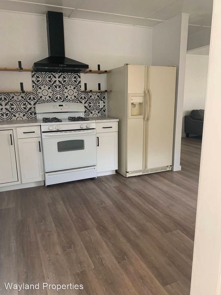 133 E Magnolia Ave - Photo 3 of 8