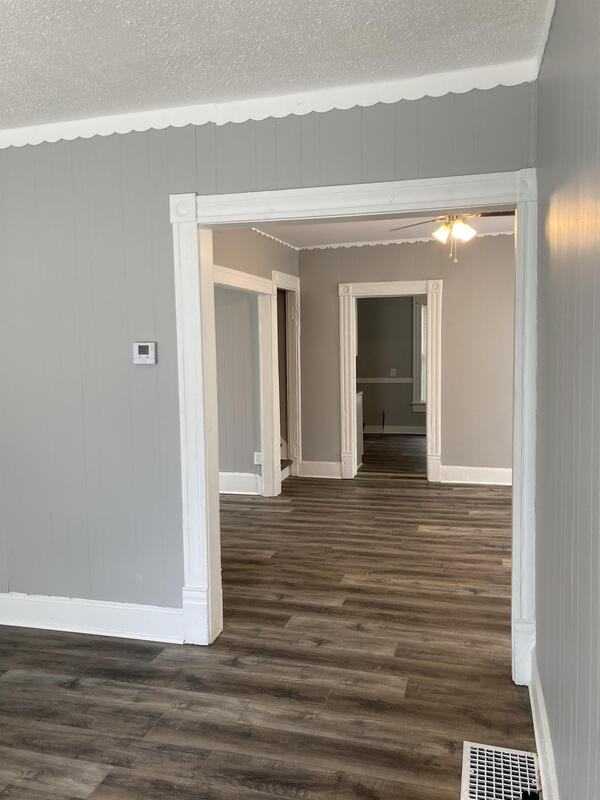 1317 W 87th St - Photo 3 of 16