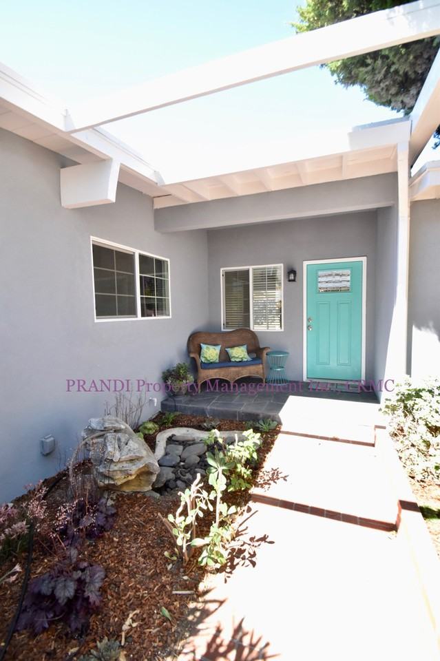 1600 Vendola Dr - Photo 2 of 14