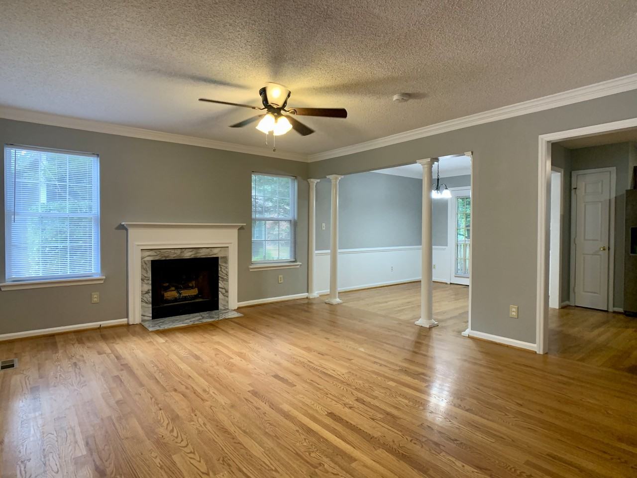 1073 Mills St - Photo 2 of 21
