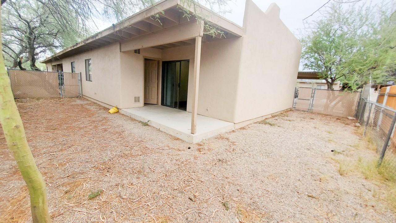 None 3409/19 E Water St - Photo 2 of 34