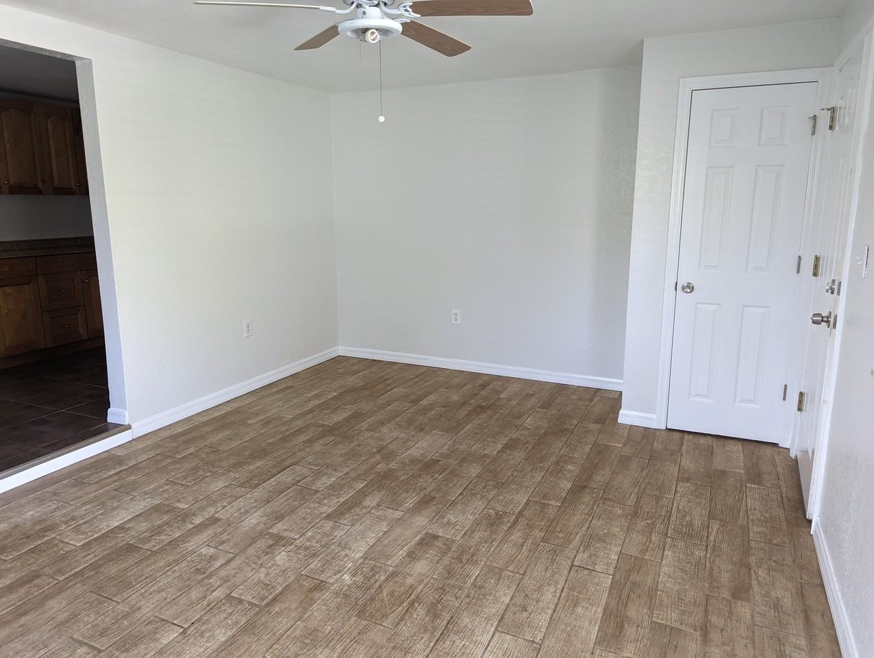 12527 1st Isle - Photo 3 of 14