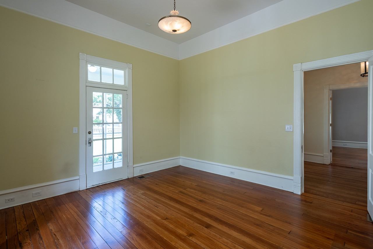 765 Woodland Ave Se - Photo 7 of 49