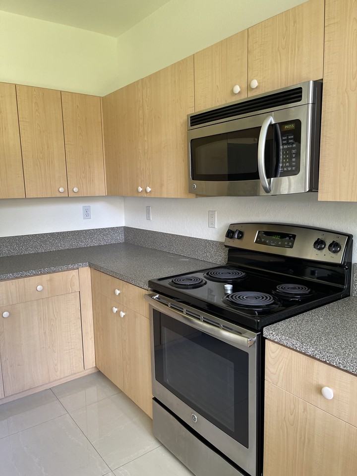 1588 Southeast 20th Place - Photo 3 of 11