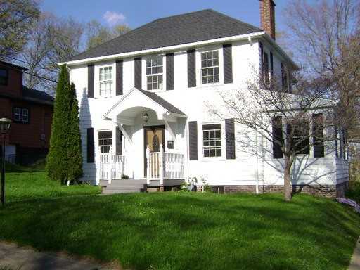 724 N Main St - Photo 2 of 11