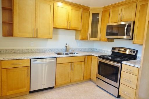 1683 Nightingale Ave - Photo 3 of 13